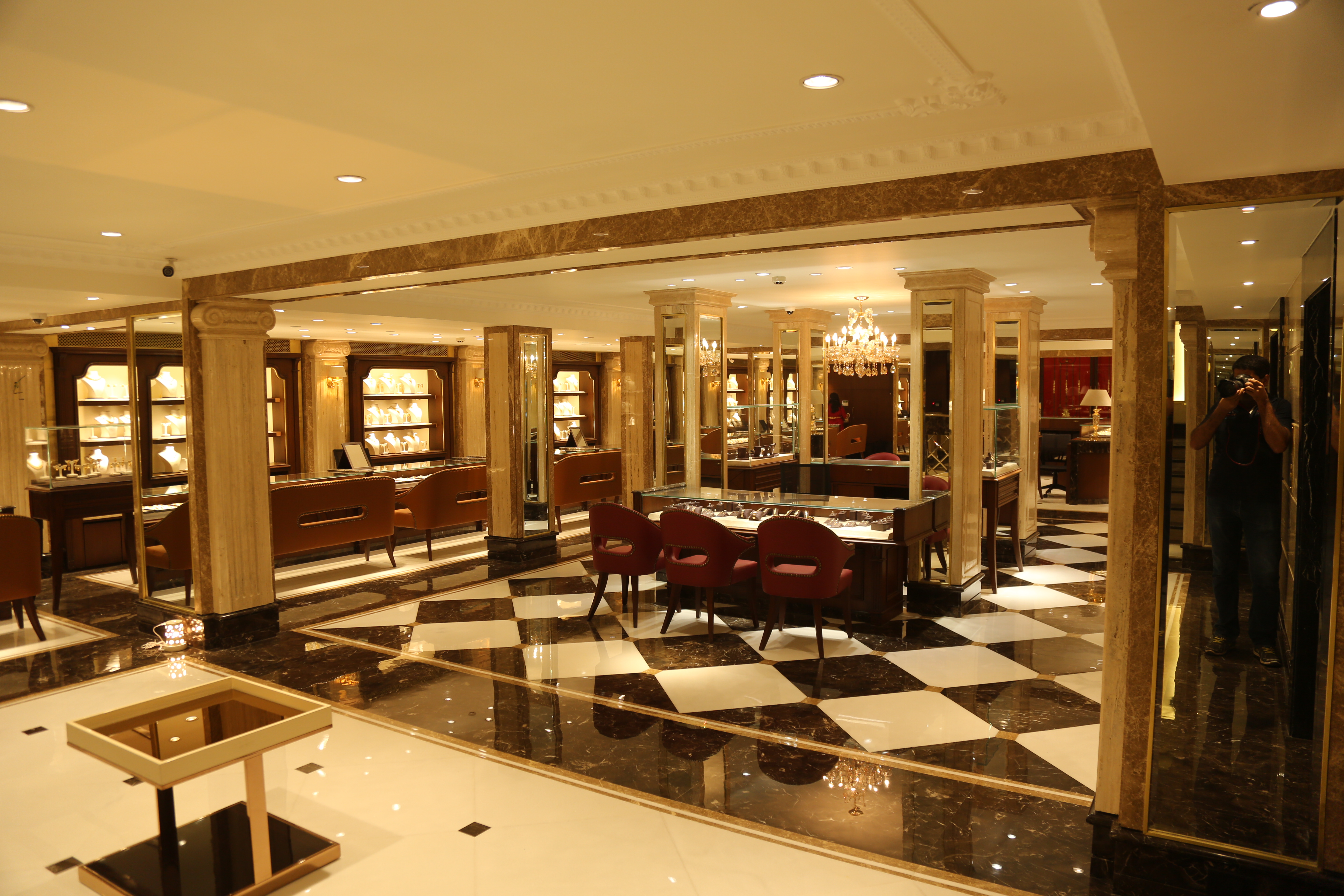 Anand Jewels Indore Swiss  White/Black  Marquina