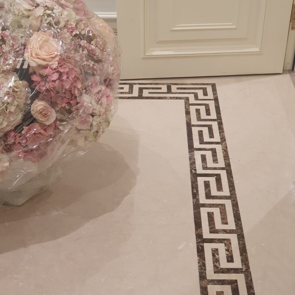 Private Residence Delhi Crema  Latte/Dark  Emprador